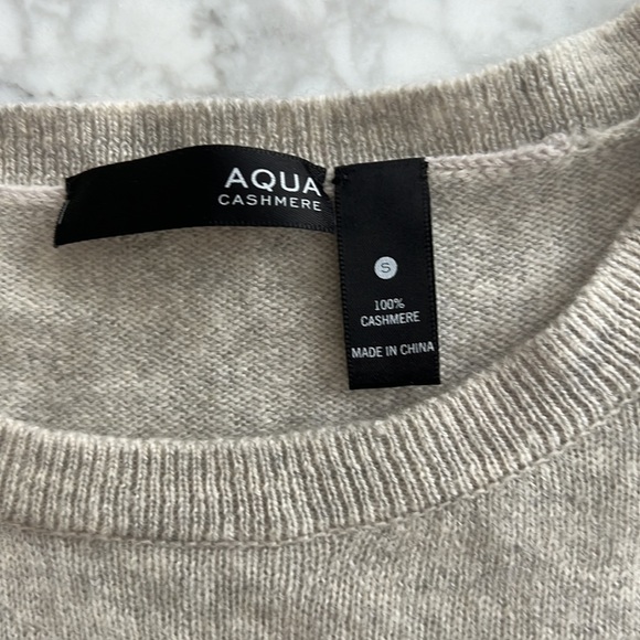 Aqua 100% Cashmere. Crewneck.  Small - Picture 6 of 8